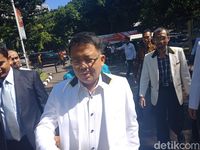 Presiden PKS Penuhi Panggilan Polisi Atas Laporan Fahri Hamzah