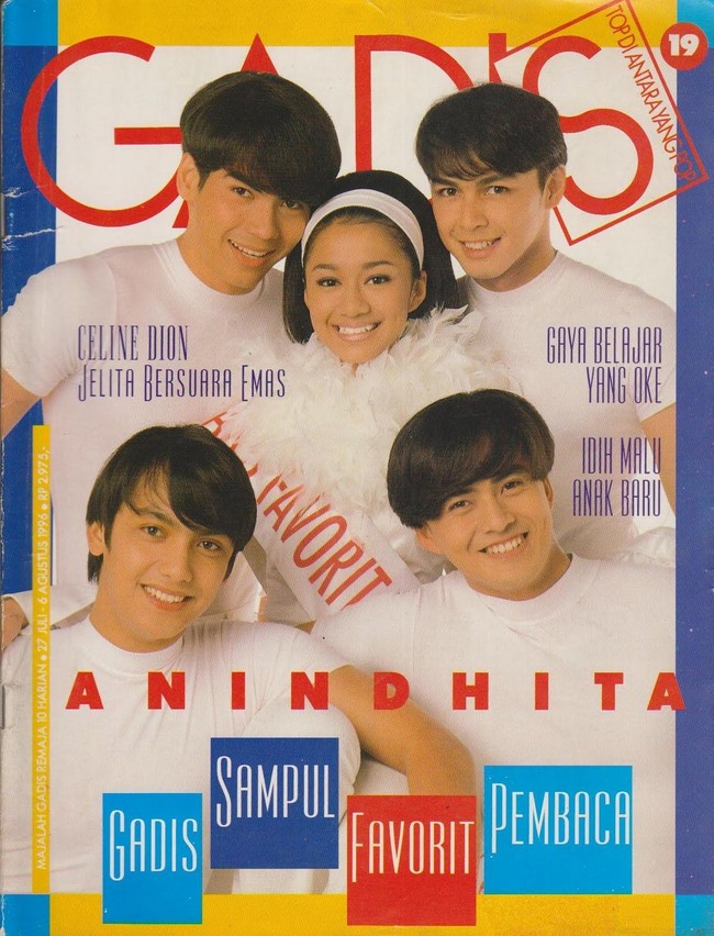 Empat cover boy laris pada masanya berpose bersama untuk sampul majalah Gadis edisi Agustus 1996. Mereka yang ada di foto ini adalah Gunawan, Atalarik, Thomas Djorghi dan Marcelino. Foto: Dok. Instagram @koleksinyawodjo, Instagram @ariwibowo, Instagram @ddyusuf66