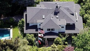 Dengan alasan privasi, CEO Facebook ini dikabarkan sempat menggugat ratusan pemilik tanah di sekitar lahannya di Hawaii agar menjual tanah mereka kepadanya pada 2014 lalu. (Foto: Dailymail)