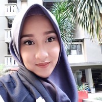 Di luar prestasi akademisnya, Nadia juga memiliki hobi merias wajah. Ia mengaku salah satu passion-nya ada di dunia make up. Meski begitu, ia tidak berencana menyeriusi hobinya itu. Foto: Instagram/naddiroh