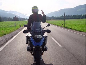 Menelusuri Kerajaan Bisnis Abu Tours yang Mencengangkan