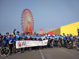 2 Eks Menteri Promosi Wisata Indonesia di Jepang Sambil Naik Sepeda