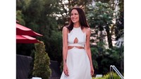 Meski sudah hampir berusia setengah abad, Sophia Latjuba masih terlihat sangat cantik. Foto: Instagram Sophia Latjuba