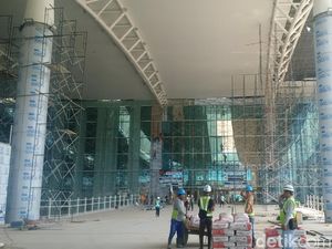 Aher Lapor ke Luhut Pembayaran Kontraktor Bandara Kertajati Molor