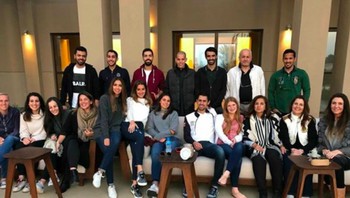 FSaat-saat yang memorable di Kuwait minggu lalu dengan keluarga dan teman-teman lama, tulis Nayel. Foto: Instagram