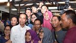 Foto: Jokowi Nonton Bioskop di Malang