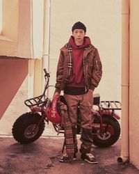 Gara-gara Ejek Pria Pakai Makeup, Stylist Korea Ini Di-bully Netizen