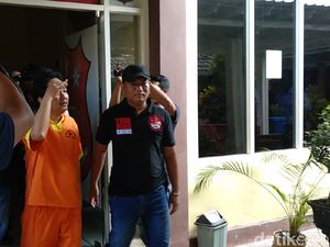 Bapak Setrum Anak Paksa Istri Rekam Adegan Penyetruman