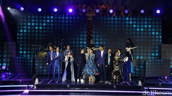 Penampilan @GIGI_Band #VivoV9 #VivoV9GrandLaunch. Foto: Peluncuran Vivo V9