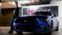 Pilihan mobil memang berbeda-beda tergantung dari selera masing-masing. Kevin Sanjaya Sukamuljo merupakan atlet yang menyukai mobil bertenaga besar. Foto: PB Djarum