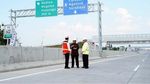 Gaya Jokowi Naik Truk Resmikan Tol Ngawi-Kertosono