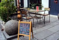 Bisa Ngopi dan Makan Asyik di 5 Kafe Bergaya Kolonial Ini
