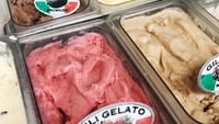My head says go to the gym. My heart says eat more ice cream! tulis akun @cecillimbad. Wah, ternyata ia pecinta es krim gelato. Dari mulai rasa strawberry, brownies hingga vanilla. Foto: Instagram @cecillimbad
