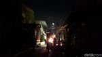 Foto: Suasana Gelap Gulita di Lokasi Kebakaran Taman Kota