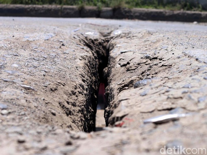 Bina Marga Segera Cek Flyover Cilincing yang Berlubang