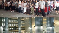 Ibadah salat Jumat sekitar pukul 12.00 WIB berbarengan dengan ibadah Jumat Agung di Gereja Katedral. (Foto: Marlinda Oktavia Erwanti/detikcom)