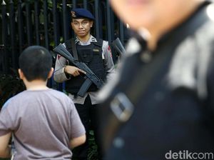 155 Aparat Gabungan Amankan Gereja Katedral