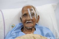 Operasi Matanya Berhasil, Nyak Sandang: Terima Kasih Jokowi