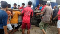Dengan adanya listrik PLN di Pulau Komodo, kini warga tidak lagi terbebani dengan membayar listrik dengan mahal, karena listrik PLN jauh lebih murah dari pada pelita yang digunakan sebelumnya. Pool/PLN.