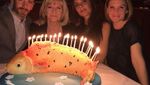 Punya Tubuh Langsing, Tapi Victoria Beckham Lebih Sering Unggah Foto Kue