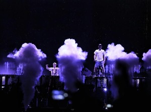 Closer Milik The Chainsmokers dan Halsey Diganjar Penghargaan Diamond
