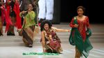 Tak Hanya Jago Tenggelamkan Kapal, Susi Juga Lincah di Catwalk