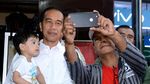Foto: Lucunya Jan Ethes di Gendongan Jokowi