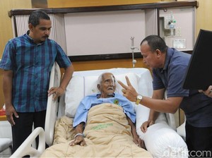 Jokowi Senang, Nyak Sandang Bisa Melihat Lagi
