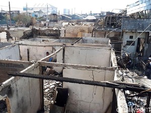 Kesaksian Warga Taman Kota: Api Merambat Cepat Lewat Kabel