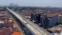 Allan juga mengatakan bahwa Kereta pertama LRT Jakarta sudah dikirim dari Korea Selatan dan diperkirakan akan tiba di Pelabuhan Tanjung Priok pada 9 April 2018.