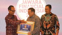 Per Desember 2017, sebanyak 3,5 juta kartu JakCard Bank DKI telah beredar di masyarakat dengan nominal transaksi mencapai lebih Rp 100 miliar. Foto: dok. Bank DKI
