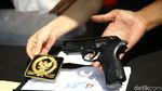 Polisi Pamerkan Arseto Pariadji Bertopeng dan Mercy Putih