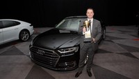 Untuk kategori mobil mewah terbaik tahun ini jatuh pada mobil Jerman Audi A8. Foto: Kevin Hagen for The World Car Awards