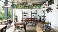 Disebut oleh @jessicasuhanda, Kuki Store and Cafe ini seperti Boggor Hidden Gem. Memang ketika masuk ke dalamnya tempatnya sangat menarik!