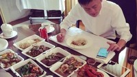Kini di sela-sela kesibukannya, Jack masih suka menikmati hidangan seafood dari restoran sederhana sebagai menu kesukaannya. Foto: Istimewa