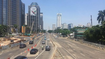 Potret Lengangnya Lalin Jakarta di Long Weekend