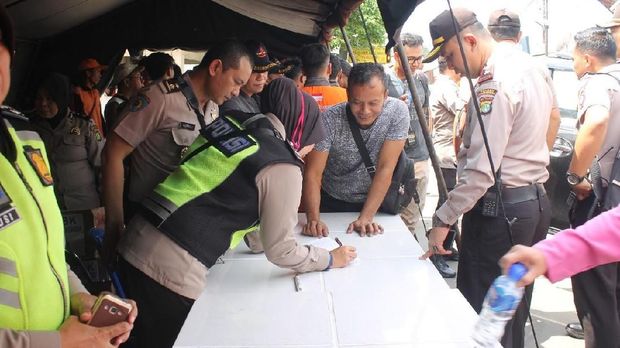 Posko aduan untuk warga korban kebakaran