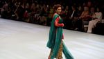 Tak Hanya Jago Tenggelamkan Kapal, Susi Juga Lincah di Catwalk