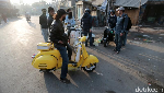 Romantisme Vespa Antik di Pakistan