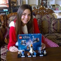 Berkat ketertarikannya pada ruang angkasa, Alyssa Carson menjadi orang pertama di usia 12 tahun yang menghadiri semua NASA space camp di Huntsville, Alabama, AS; Quebec, Kanada; dan Izmir, Turki. Foto: Twitter Alyssa Carson