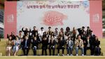 Riuh Dunia dalam Gambar: Cheetah Masuk Mobil, Artis K-pop ke Korut