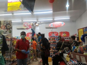 Jebol Plafon, Pencuri Bobol 2 Minimarket di Boyolali