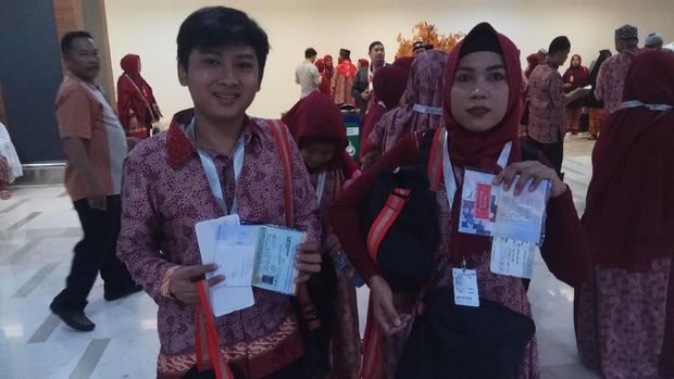 Jemaah Abu Tours berangkat