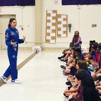 Remaja dengan nama panggilan Blueberry ini pun menjadi kandidat kuat untuk menjadi diterbangkan ke Mars. Biasanya NASA tidak menerima pendafaran astronaut untuk orang yang belum berusia 18. Namun NASA telah memastikan jika Alyssa punya kesempatan yang besar untuk sukses ketika waktunya tiba. Foto: Twitter Alyssa Carson