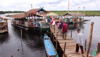 Wisatawan bisa menikmati wisata susur sungai untuk melihat sunset tanpa harus mengeluarkan biaya yang mahal. (Pemprov Kalteng)