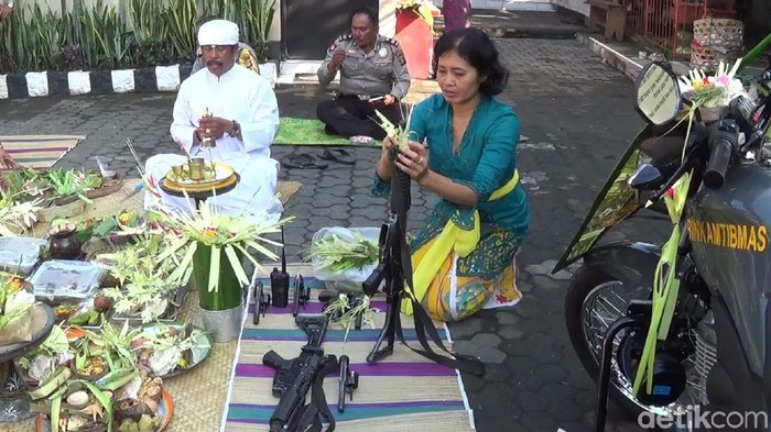 Ritual Tumpek Landep di Bali