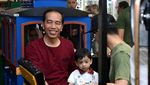 Tut-tut... Jokowi Naik Kereta Mal Bareng Cucu