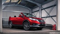 CR-V normalnya di kisaran Rp 450 jutaan, jadi kalau Otolovers mau harganya jadi Rp 200 jutaan dengan atap yang dipotong seperti ini. Foto: Honda