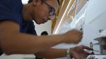 Mengintip Pembuatan Kacamata Zaman Now