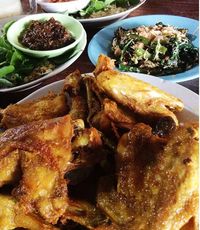 Begini Lezatnya Ayam Goreng Plus Sambal Blondo yang Jadi Favorit Presiden Jokowi